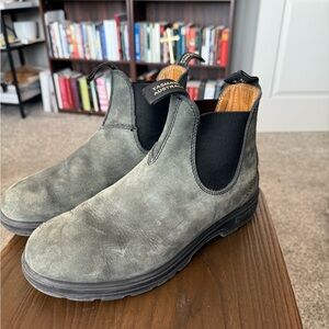 Blundstone Boots with Elastic Panels - Men’s